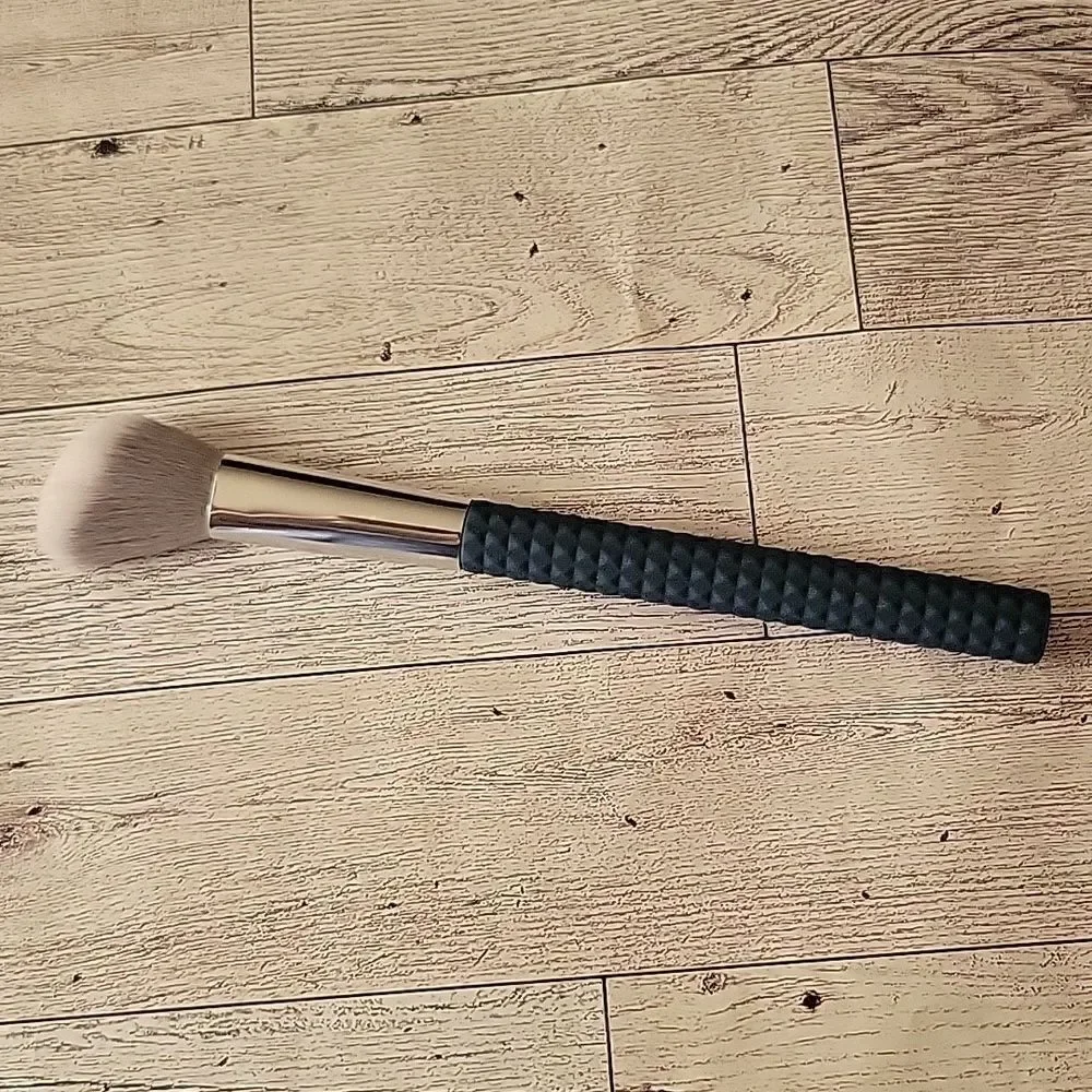 Laruce Angle Brush LR304